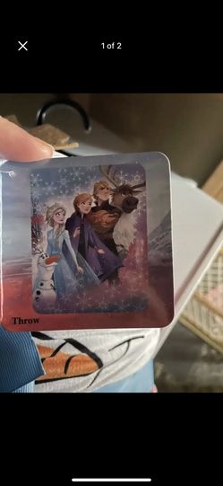 NWT Frozen Blanket And Pillow Set 