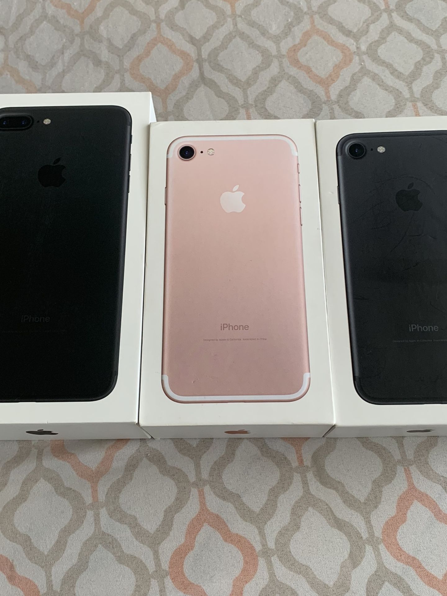iPhone 7, 7 Plus ( BOXES ONLY)