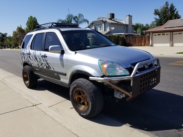 2002 Honda CRV AWD LIFTED. Needs new home! for Sale in Castaic, CA