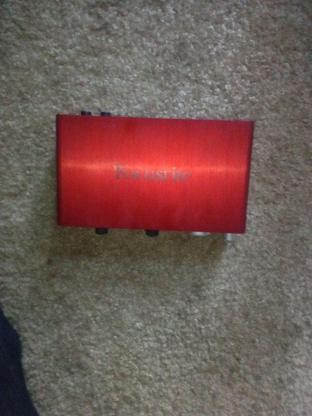 Focusrite,Red