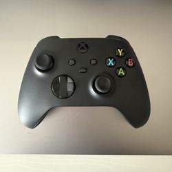 Black Xbox One Controller w/ Onn Gaming Headset