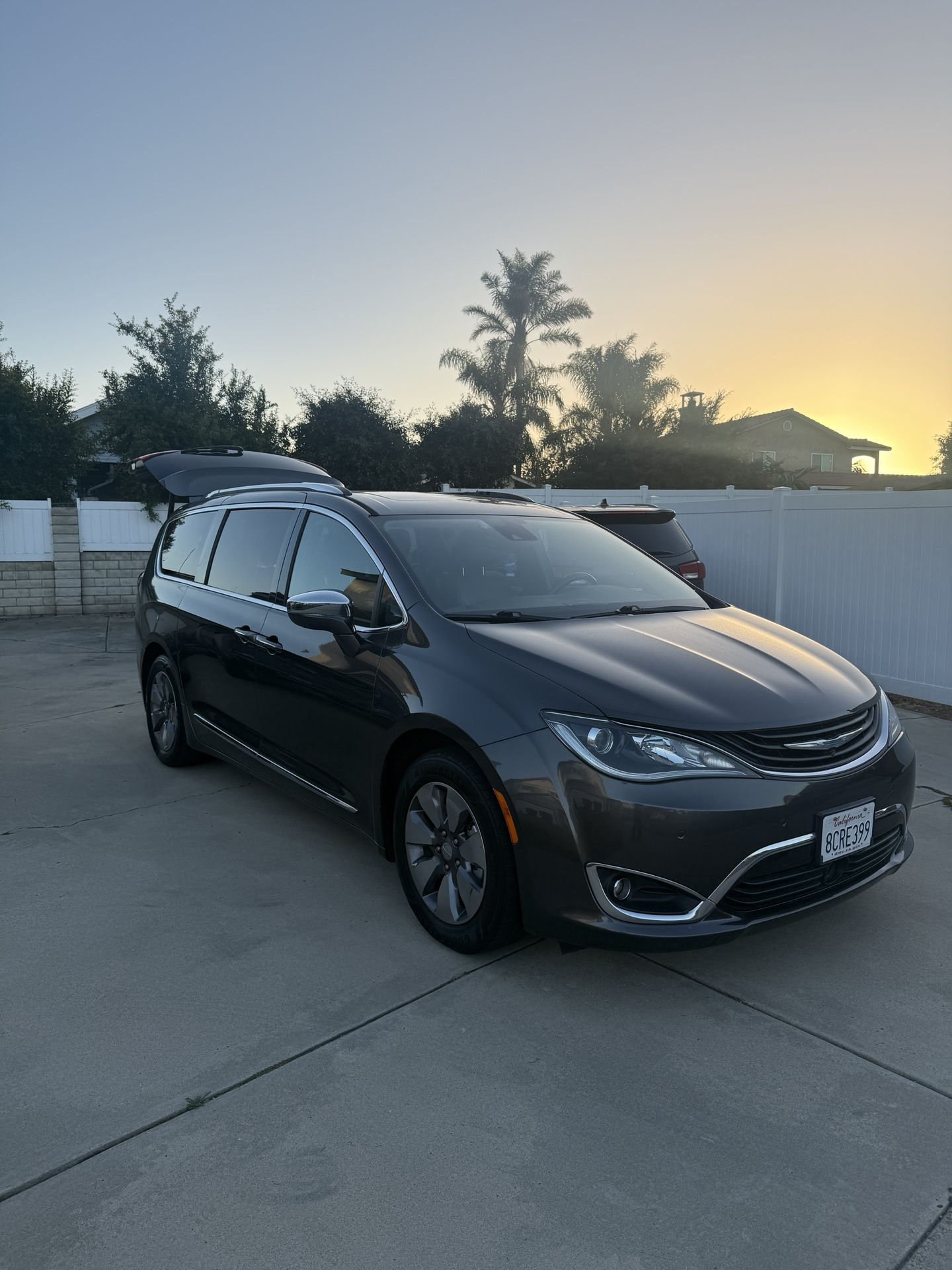 2018 Chrysler Pacifica Hybrid