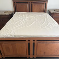 Bed Mattress And Nightstands 