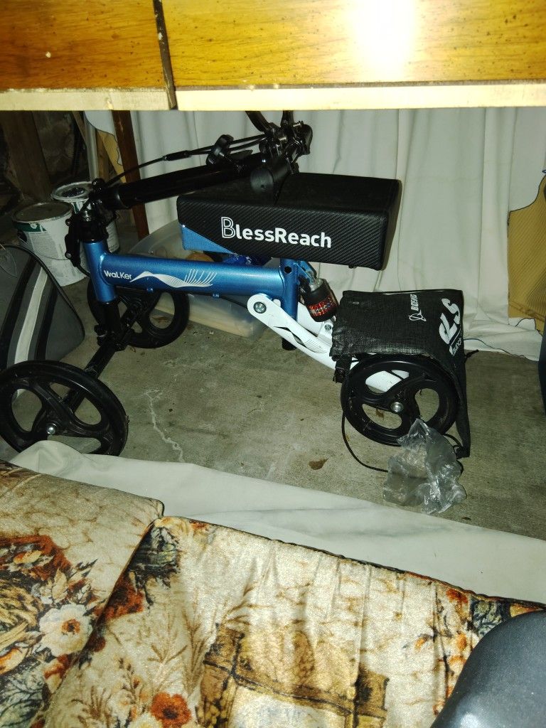A Blessreach Knee Scooter