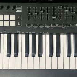 Novation Launchkey 49 MK3 MIDI Keyboard Controller - Excellent Condition!