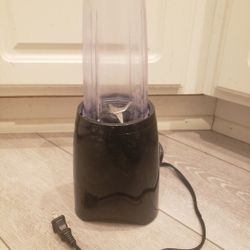 Small Smoothie Blender - Works Well