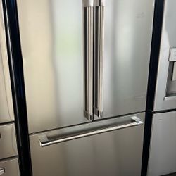 NEW OPEN BOX BEKO COUNTER DEPTH FRENCH STYLE REFRIGERATOR 