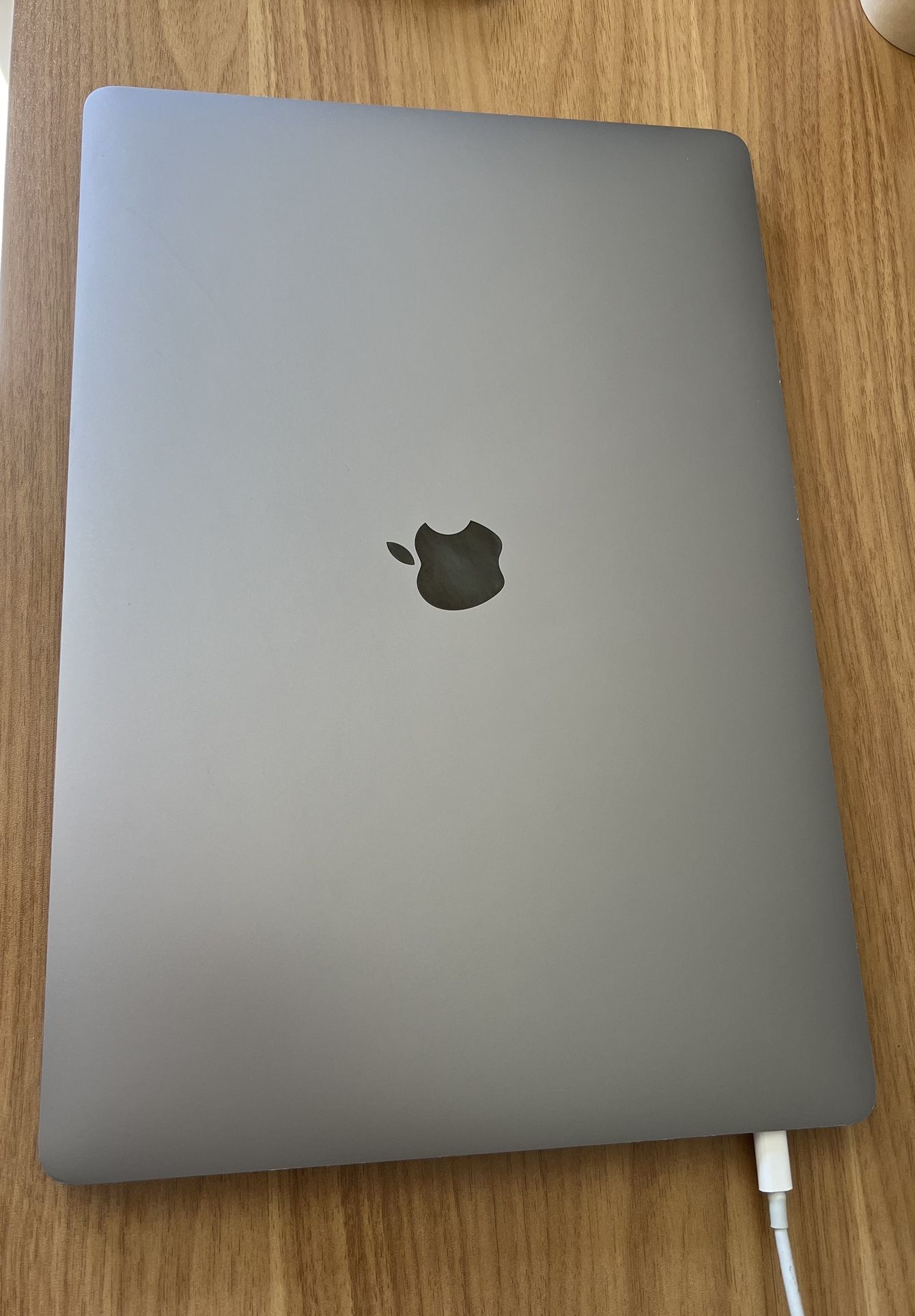 Selling MacBook Pro 16 Inch 