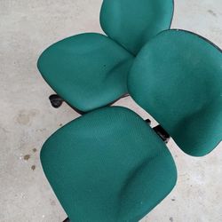Green Chairs With Wheels