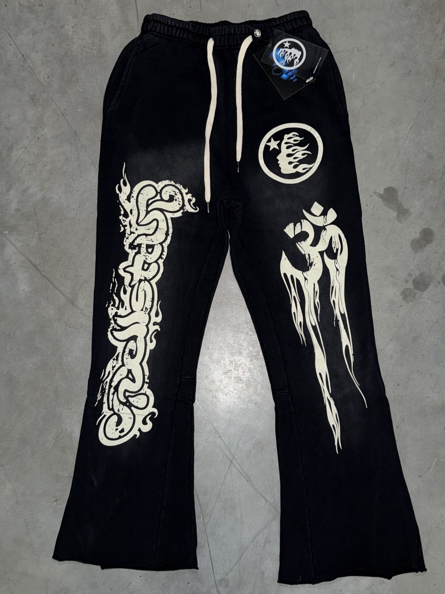 (Medium) Black & White Hellstar Sweatpants π¬
