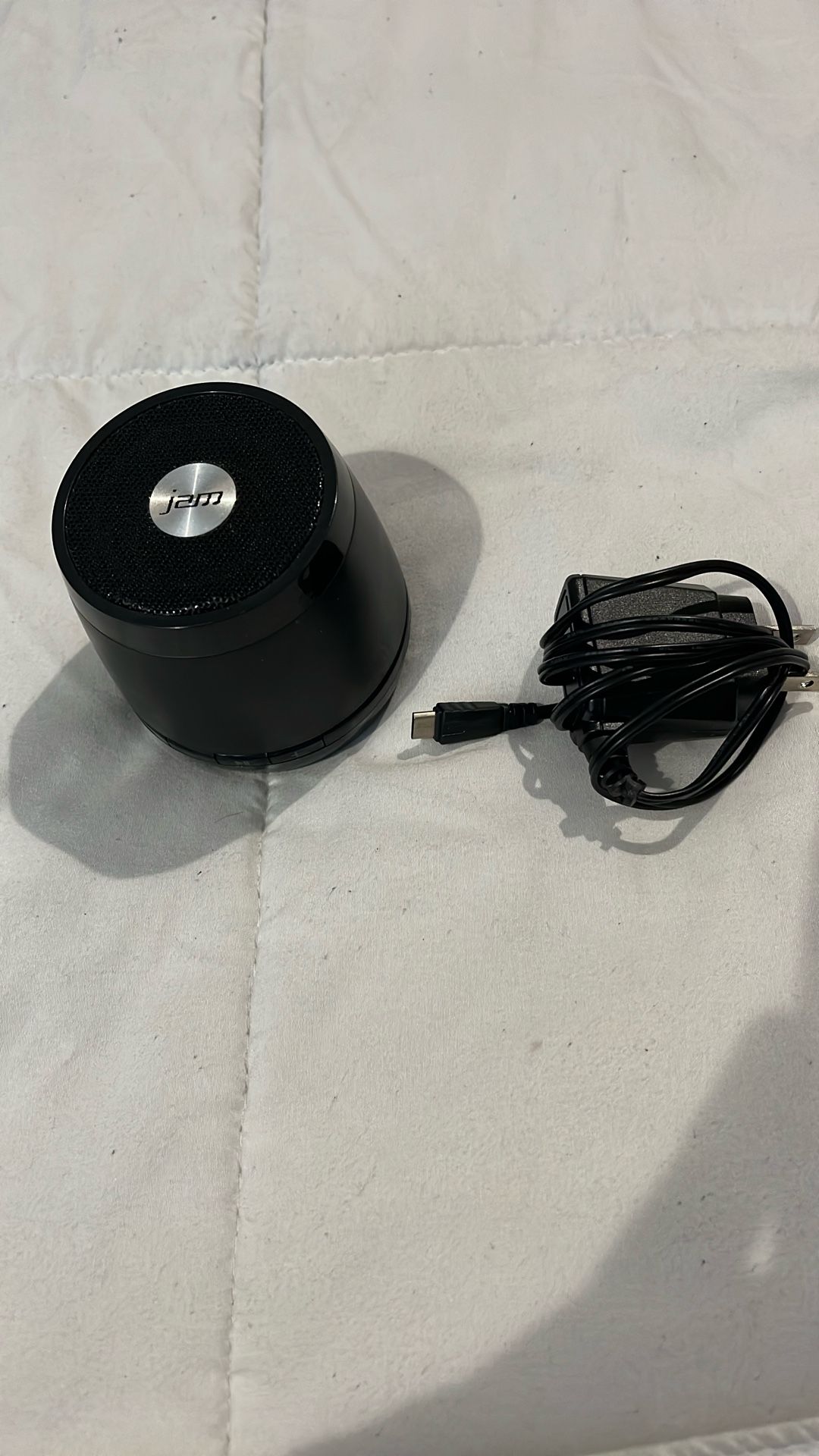 JAM CLASSIC PORTABLE WIRELESS BLUETOOTH SPEAKER