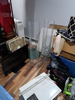 2 Metal Cd/dvd Racks