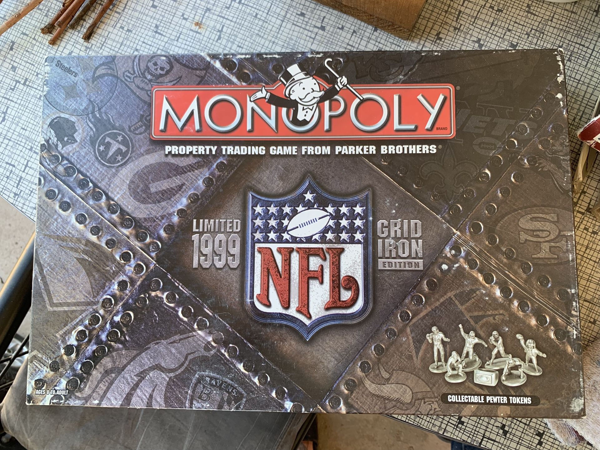 Monopoly NFL Limited 1999 Grid Iron Edition