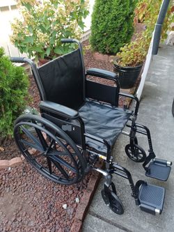 ULTRALIGHT TRANSPORT CHAIR
