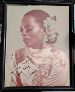 Diana Ross Autographed & Framed Picture (*RARE!*)