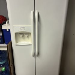 Frigidaire Side-by-Side Stainless Steel Refrigerator – Works Great