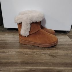 Size 6 Never Been Used  Boots Boots