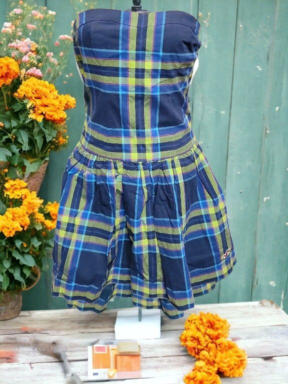 NEW Hollister Plaid Mini Dress Size M Women s clothing