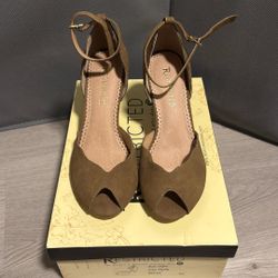 Womens 6.5 Taupe 3 Inch Heels