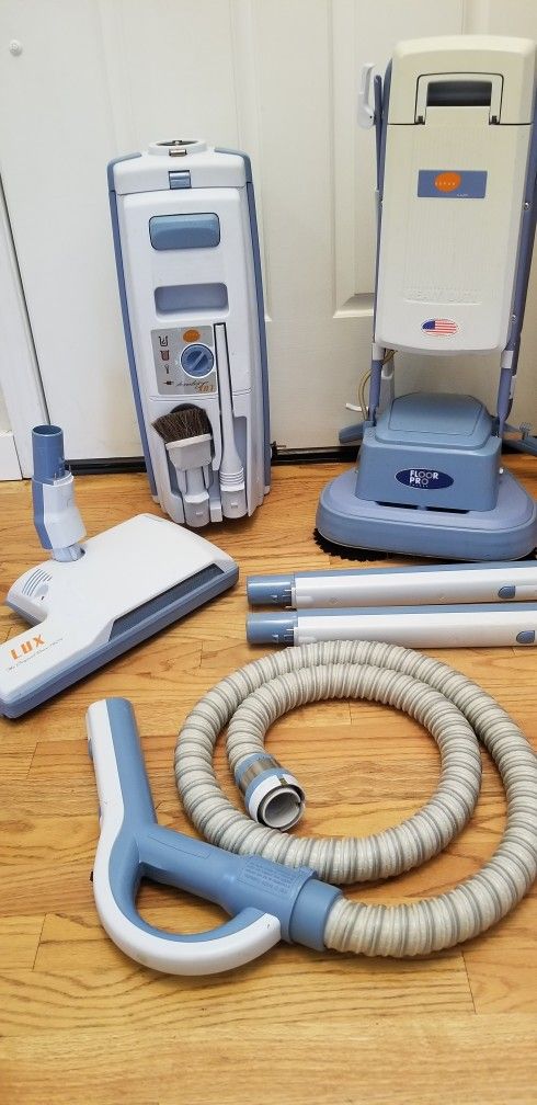 NEW cond ELECTROLUX GAURDIAN VACUUM WITH COMPLETE ATTACHMENTS  , ACCESSORIES  , AMAZING SUCTION  , WORKS EXCELLENT  , IN THE BOX 