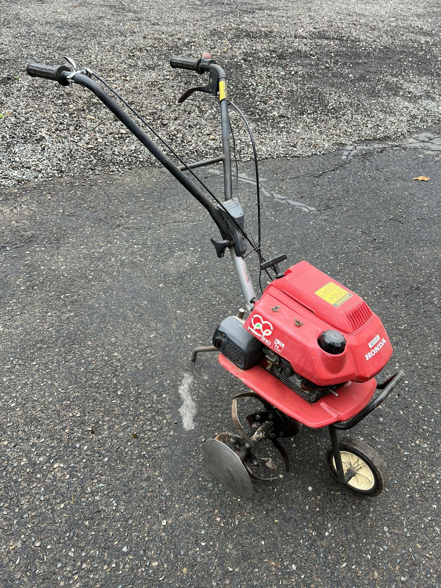 Honda walk behing tractor