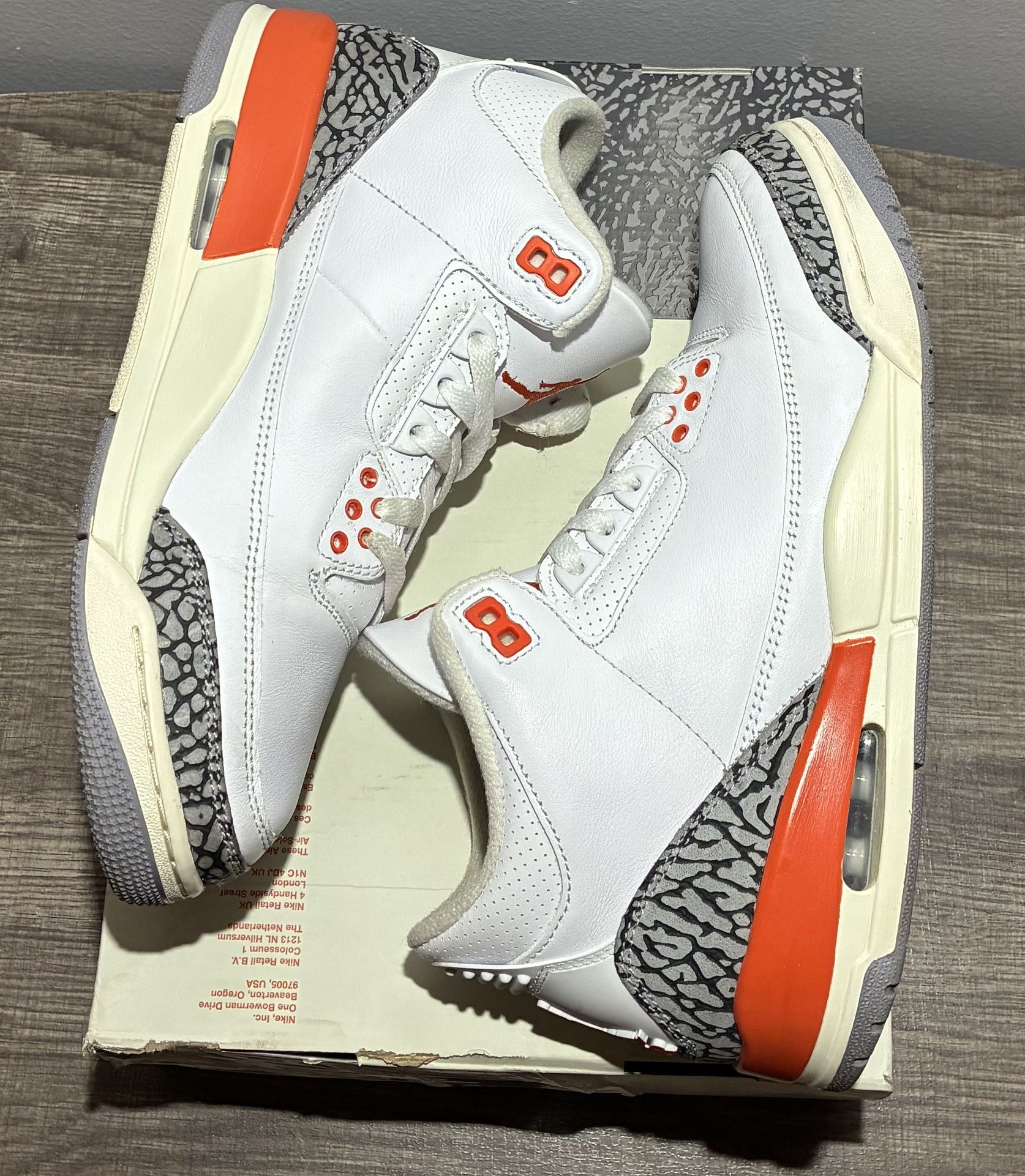 Size 8.5M 10W