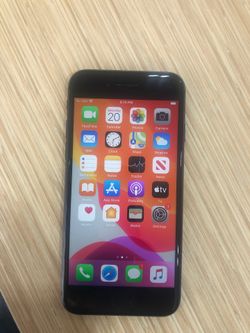iPhone 8 64gb att cricket good conditions