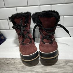Sorel Caribou Suede Leather, Rubber and Faux Fur Waterproof Winter Boots SZ 8 
