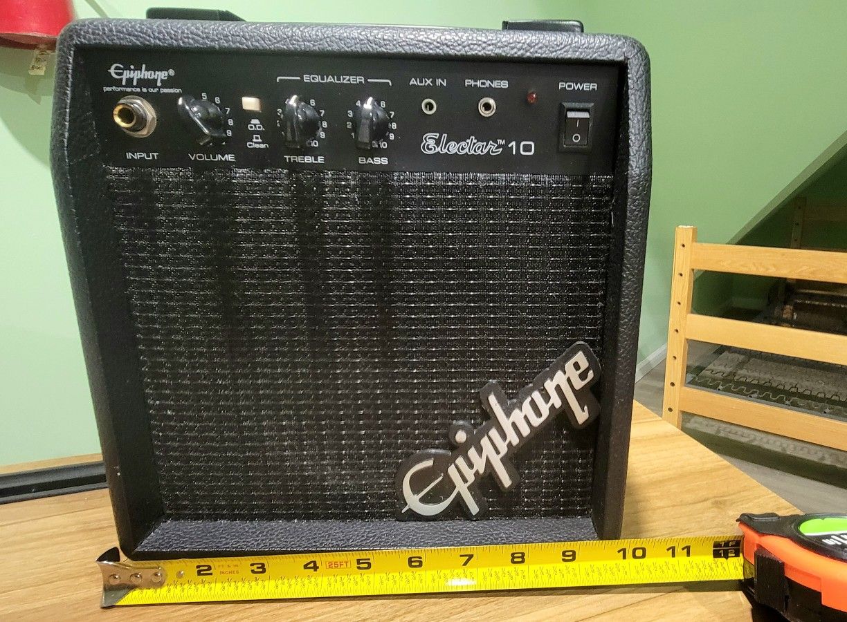 Epiphone Electar 10 Compact Amplier with Over Drive Aux in and power supply