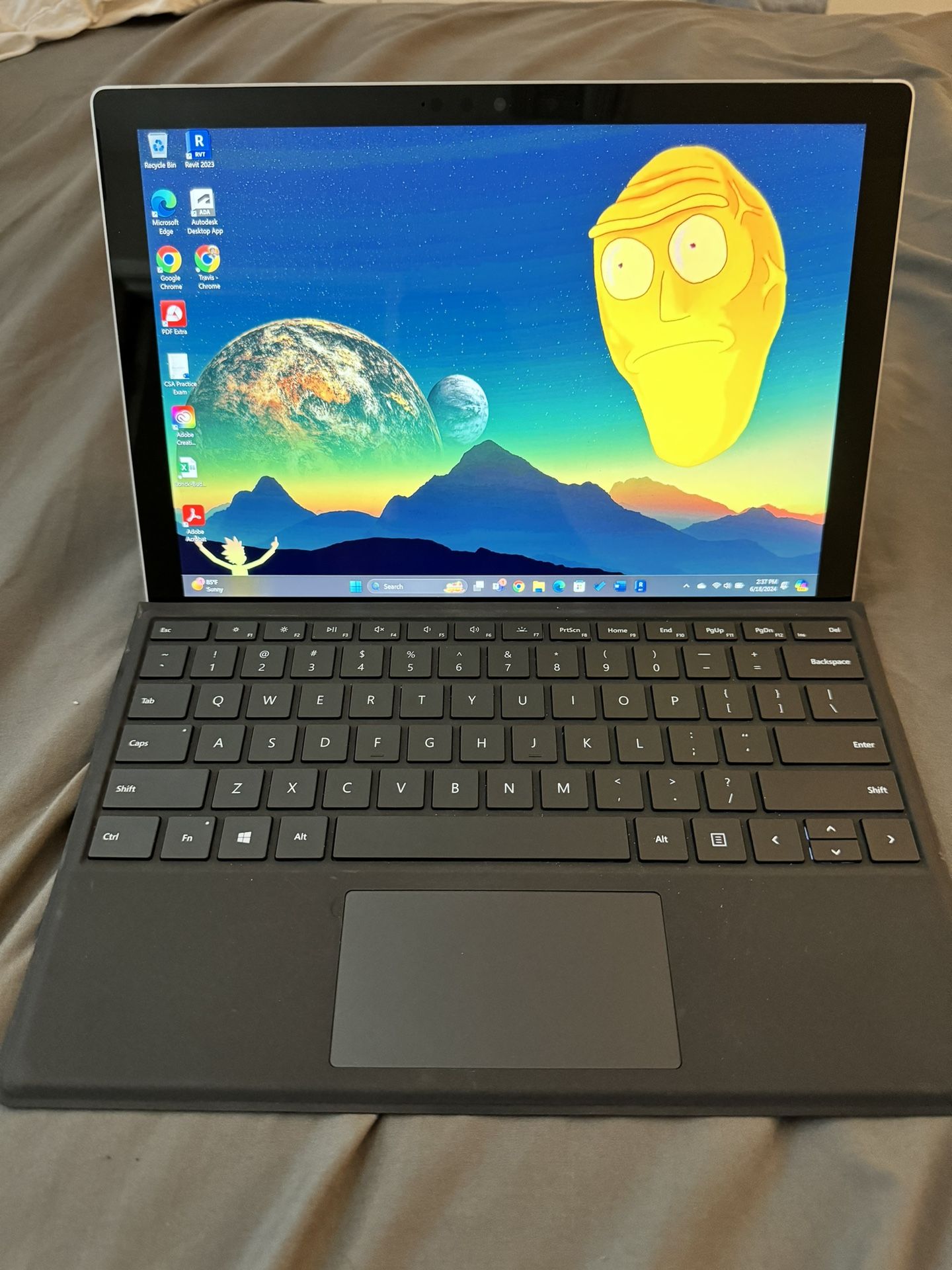 Surface Pro 7 - 128GB SSD 8GB Ram w/Surface pen