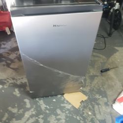 Refrigerator 4.4cf