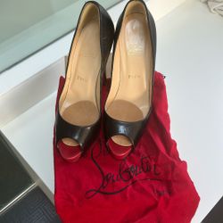 Christian Louboutin Peep toe Shoe