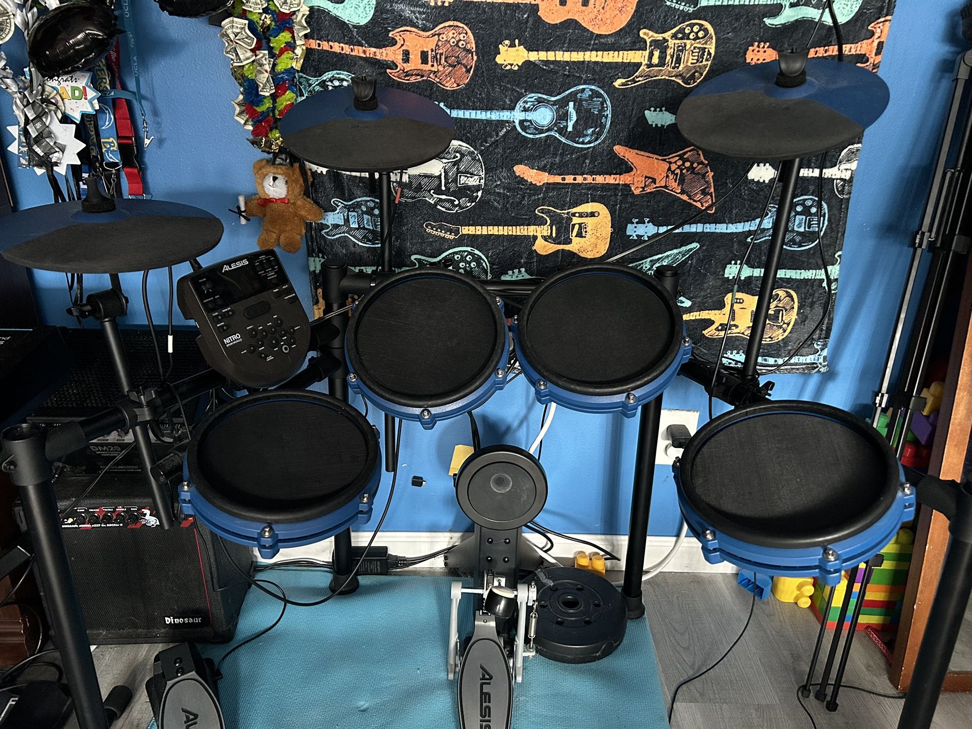 Alesis Nitro Drum Set