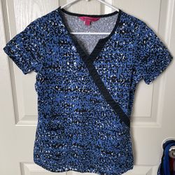 BEYOND SCRUBS Nursing Scrub Top