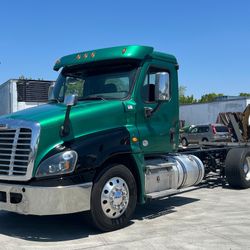 2019 Freightliner Cascadia 