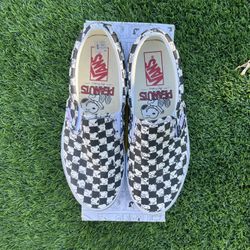Vans Peanuts Snoopy Checkerboard Classic Slip-On Sneaker 10