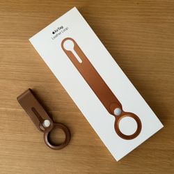 Apple AirTag Leather Loop Saddle Brown