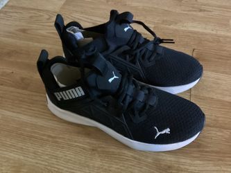 womens Puma size 8 shoes