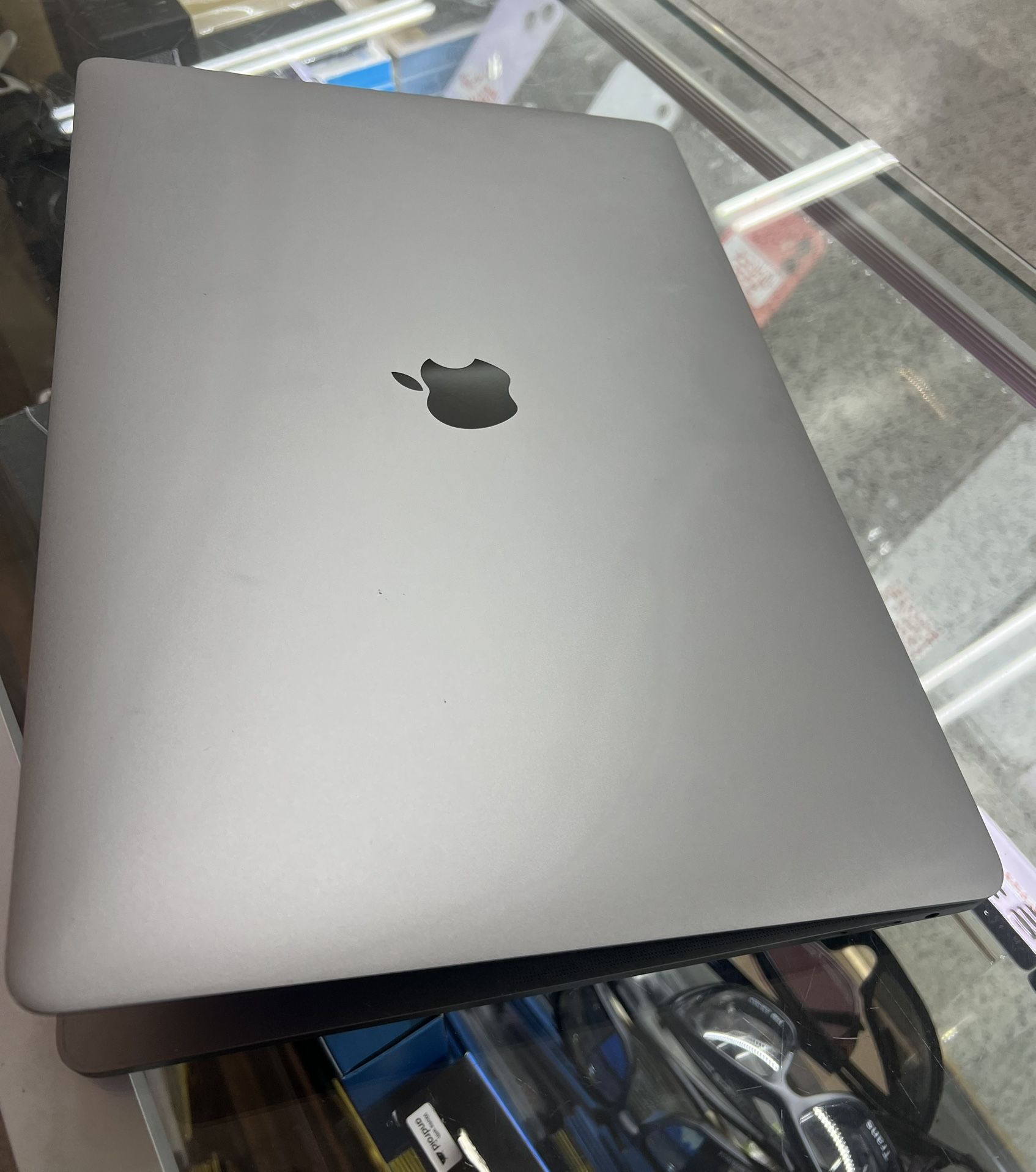 MacBook Pro 15” 2017 i7