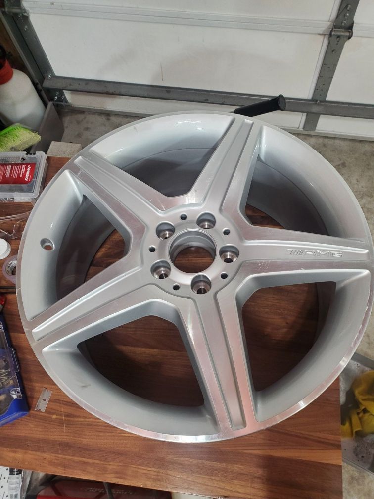 AMG rim