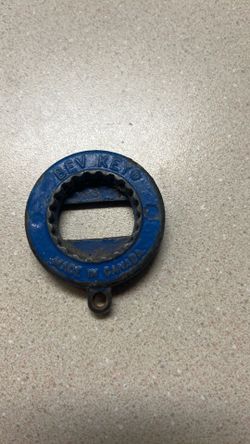Vintage Bev Key 3-1 Bottle