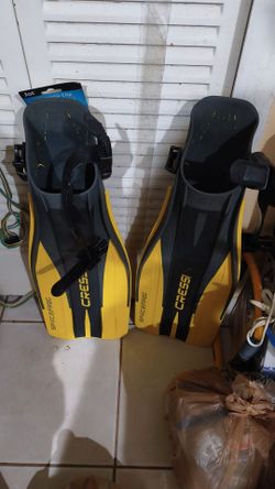 Cressi Space Frog Scuba 🤿 Snorkeling 🐠 Fins 🐚