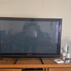 PANASONIC FLATSCREEN TV