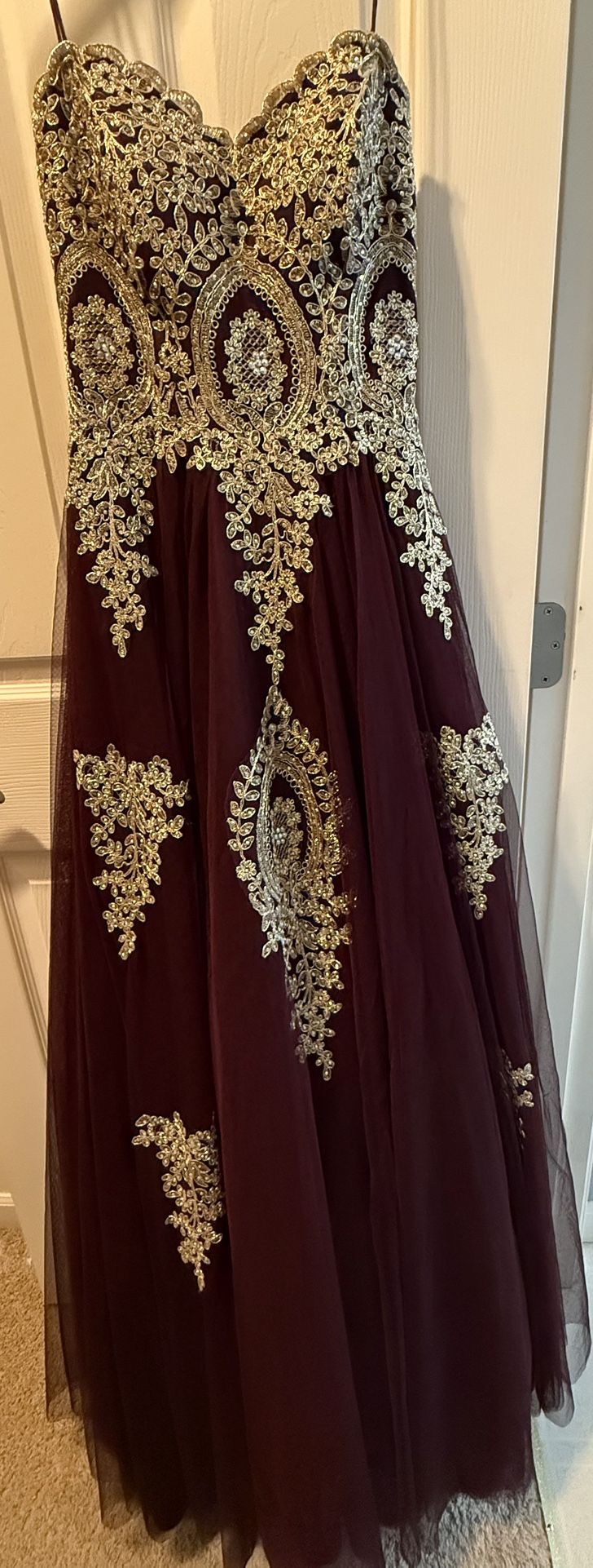 Beautiful Burgundy Formal/prom Dress (size 3)
