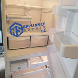 Fridge.  Read Description 