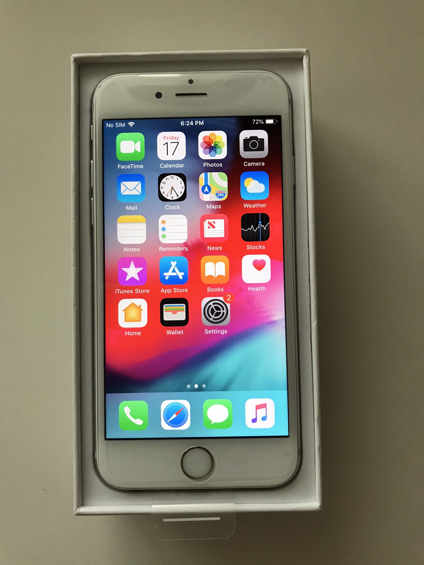 NEW Apple iPhone 6s 32GB, unlocked, silver