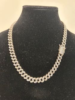 Silver .925 Cuban+Moissanites