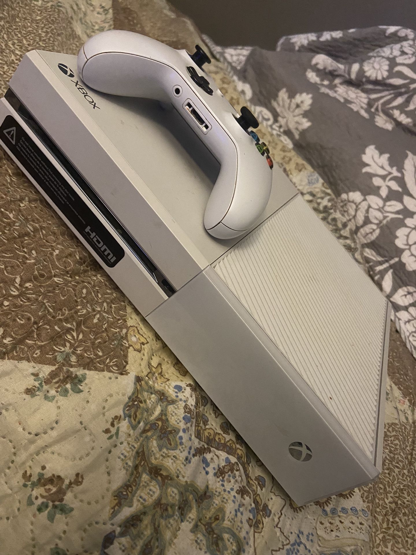 Xbox One Console 500 GB White