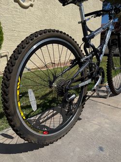 Schwinn S25 Full Suspension Mountain Bike 26” Ready to Ride Like New