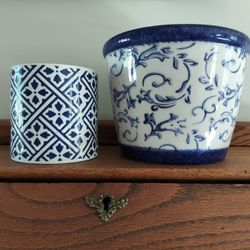 Set Of 2 Blue And White Flower Pots